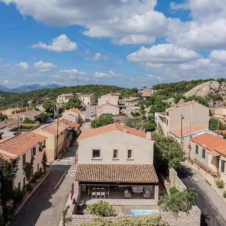 Dell'800 Con Jacuzzi Privata - San Pantaleo